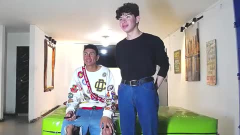 THOMAS AND DAMIAND online show from January 2026 07:41:01 PM