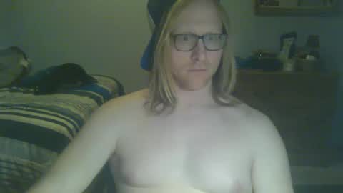 Snapshot of gnger31foru chatting on December 2024 01:53:02 AM Steven Meadow online show from December 2024 01:53:02 AM