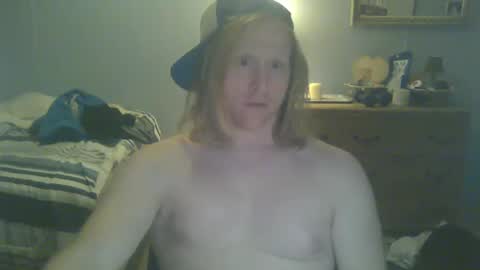 Snapshot of gnger31foru chatting on December 2024 01:04:02 AM Steven Meadow online show from December 2024 01:04:02 AM