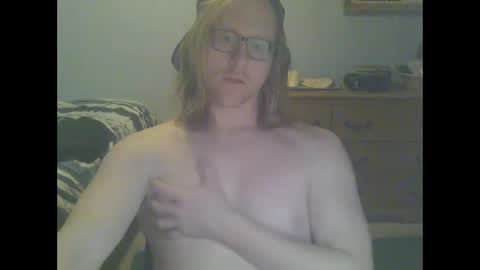 Snapshot of gnger31foru chatting on February 2025 02:06:02 AM Steven Meadow online show from February 2025 02:06:02 AM