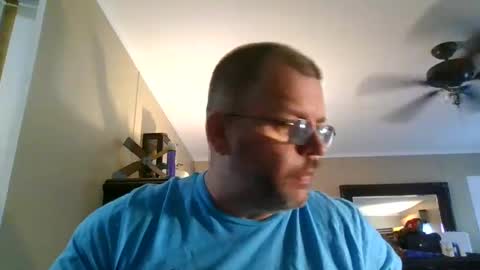 Snapshot of gobey33 chatting on September 2025 04:21:01 PM IDKIDCIDGAF online show from September 2025 04:21:01 PM