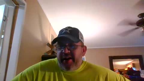 Snapshot of gobey33 chatting on October 2025 06:16:02 PM IDKIDCIDGAF online show from October 2025 06:16:02 PM