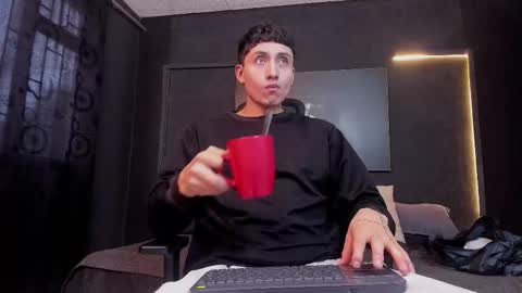 Snapshot of god_of_olympus1 chatting on October 2025 11:21:02 AM steven online show from October 2025 11:21:02 AM