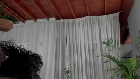 Elena online show from December 2025 06:15:01 PM