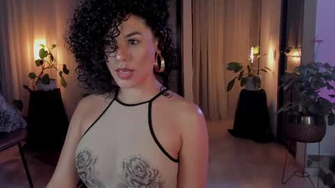Elena online show from July 2026 10:38:01 PM