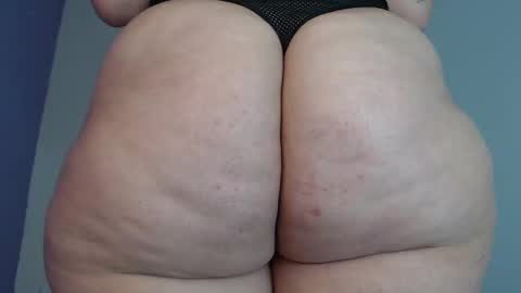 Snapshot of goddess_allison chatting on February 2025 08:31:01 PM goddess_allison online show from February 2025 08:31:01 PM