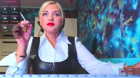 Snapshot of goddess_isabella11 chatting on October 2025 04:10:01 AM Mrs. Isabella online show from October 2025 04:10:01 AM