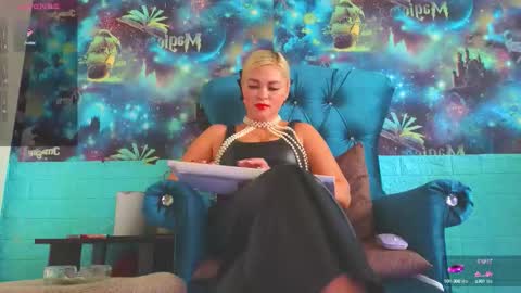 Snapshot of goddess_isabella11 chatting on October 2025 04:12:01 AM Mrs. Isabella online show from October 2025 04:12:01 AM