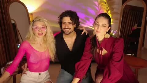   330 UTC2 girls   online show from May 2026 01:46:02 AM