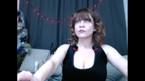Snapshot of goddess_orsa chatting on December 2024 03:28:01 PM Orsa online show from December 2024 03:28:01 PM