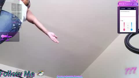 Snapshot of goddess_risquej chatting on July 2026 08:44:02 PM Goddess RIsqueJ online show from July 2026 08:44:02 PM