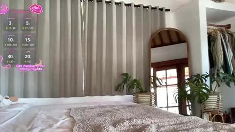 Snapshot of goddessdove chatting on May 2026 05:45:02 AM GoddessDove online show from May 2026 05:45:02 AM