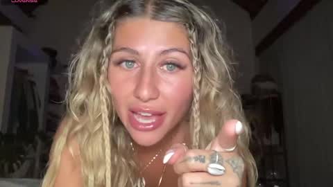 Snapshot of goddessdove chatting on May 2026 12:01:02 PM GoddessDove online show from May 2026 12:01:02 PM