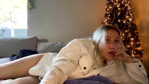 Snapshot of goddessmayvn chatting on December 2024 04:58:01 PM GoddessMayvn online show from December 2024 04:58:01 PM