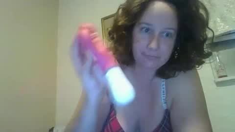 Snapshot of goddessmilfcrysyal chatting on February 2026 05:02:02 AM Crystal online show from February 2026 05:02:02 AM