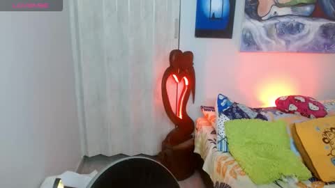  Naih Reyes online show from October 2025 02:15:01 AM