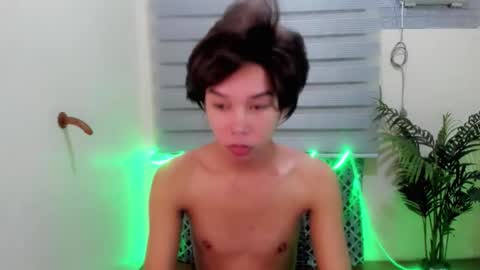 JENNIFER online show from December 2025 10:00:01 AM