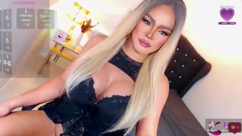 Miss Anna online show from October 2025 12:46:01 PM