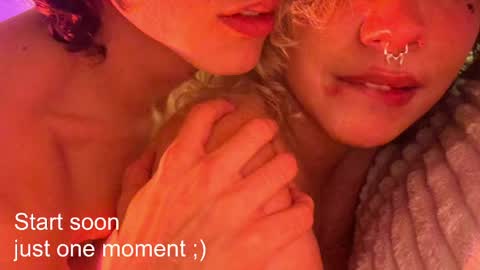 goddest_perseus_ online show from April 2026 06:05:02 PM