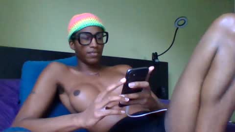 Snapshot of goddexx_kii chatting on November 2025 12:06:02 PM goddexx_kii online show from November 2025 12:06:02 PM