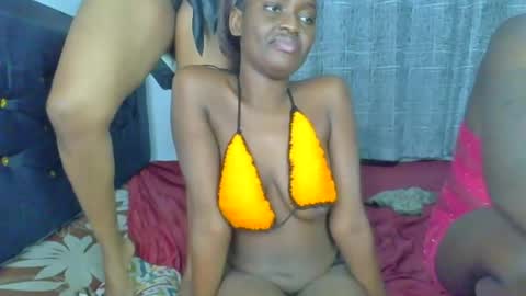 Snapshot of godess_lunah chatting on June 2026 09:29:01 PM godess_lunah online show from June 2026 09:29:01 PM