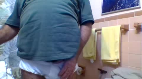 Snapshot of gojo885 chatting on December 2024 04:52:01 AM gojo885 online show from December 2024 04:52:01 AM