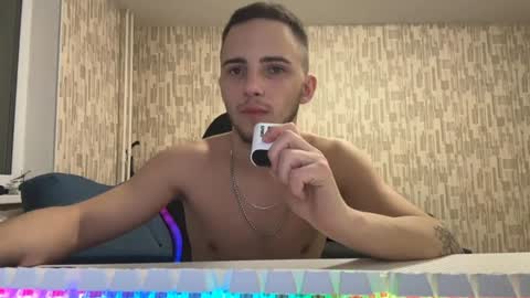 Golden boyyy21 online show from February 2025 05:15:02 PM