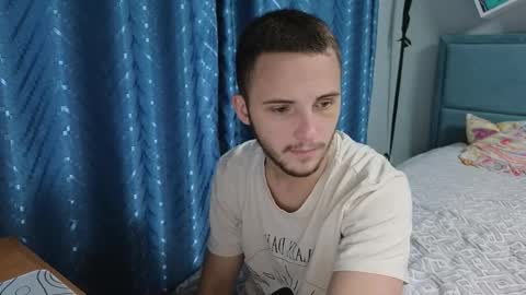 Golden boyyy21 online show from September 2025 07:15:02 PM