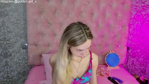 Snapshot of golden_girl__ chatting on June 2026 01:40:01 AM golden girl online show from June 2026 01:40:01 AM