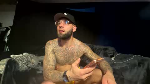 Snapshot of goldenexclusives chatting on May 2026 02:17:01 AM Jay Golden online show from May 2026 02:17:01 AM