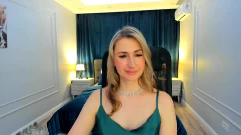 Olivia online show from February 2025 06:58:01 PM