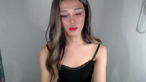 Lily is Gold online show from February 2025 02:53:01 AM