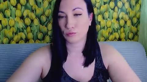 Snapshot of goldmoonn chatting on April 2026 12:57:02 PM goldmoonn online show from April 2026 12:57:02 PM
