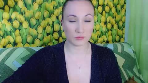 Snapshot of goldmoonn chatting on April 2026 04:28:02 PM goldmoonn online show from April 2026 04:28:02 PM