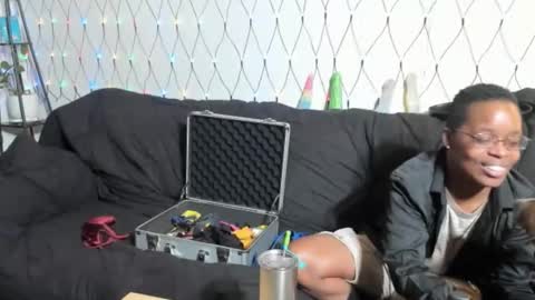 Goldstar and Princess online show from November 2025 01:06:01 AM