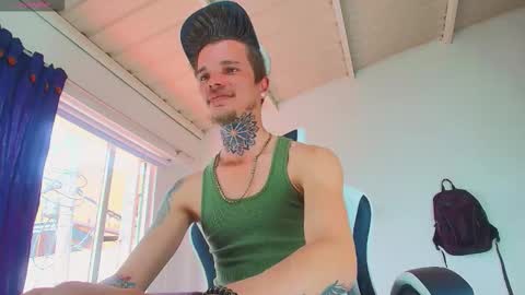 Goldy Loyal93 online show from October 2025 04:38:02 PM