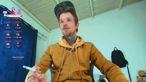 Snapshot of goldy_loyal99 chatting on December 2025 08:21:02 AM Goldy Loyal93 online show from December 2025 08:21:02 AM