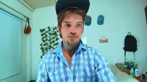 Snapshot of goldy_loyal99 chatting on February 2026 07:12:01 AM Goldy Loyal93 online show from February 2026 07:12:01 AM