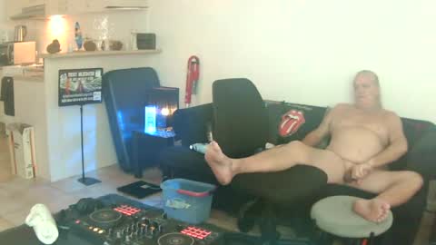 Snapshot of goldyguy011 chatting on July 2026 11:59:02 PM goldyguy011 online show from July 2026 11:59:02 PM