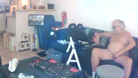 Snapshot of goldyguy011 chatting on July 2026 01:58:33 AM goldyguy011 online show from July 2026 01:58:33 AM