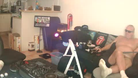Snapshot of goldyguy011 chatting on July 2026 05:55:01 PM goldyguy011 online show from July 2026 05:55:01 PM