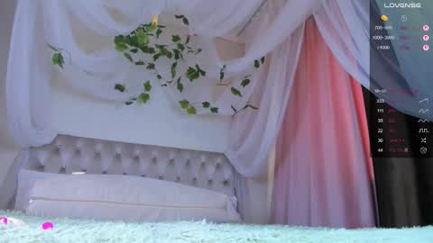 gongjulee online show from November 2025 02:44:01 AM