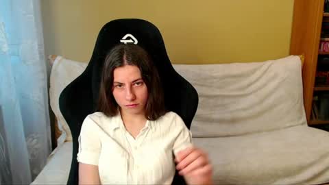 Elizabeth Effie online show from July 2026 04:42:02 PM