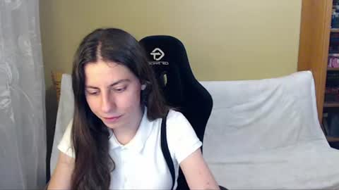 Elizabeth Effie online show from July 2026 06:46:01 PM
