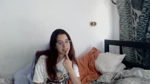 Snapshot of good_vibes4 chatting on July 2026 09:28:02 PM good_vibes4 online show from July 2026 09:28:02 PM