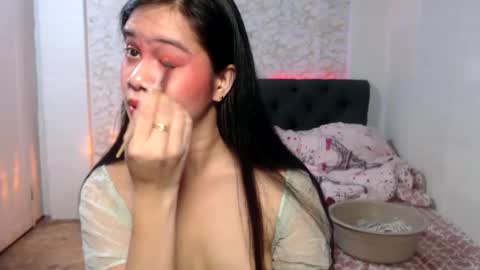 geneviev online show from December 2024 05:20:02 PM