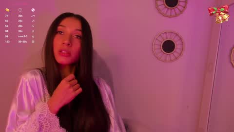 Snapshot of gorgeous_brunette chatting on December 2024 08:51:02 AM Rose online show from December 2024 08:51:02 AM