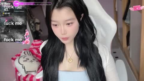 gorgeous girl33 online show from February 2025 12:49:01 AM