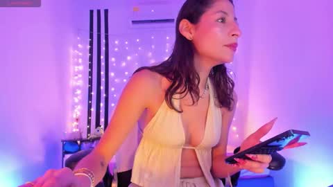 Snapshot of gorgeous_t chatting on February 2026 08:21:01 PM i am Jessi I love animals and drawing I hope to get along with everyone. XOXO online show from February 2026 08:21:01 PM