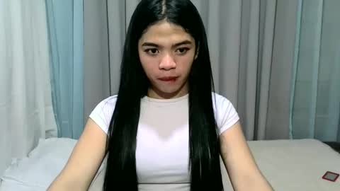 gorgeouspinay_gwen online show from March 2026 02:21:02 PM